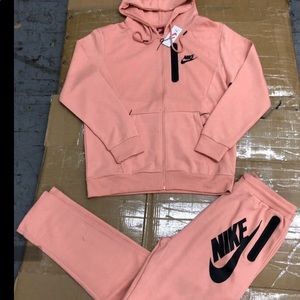 Nike Sweatsuit🖤